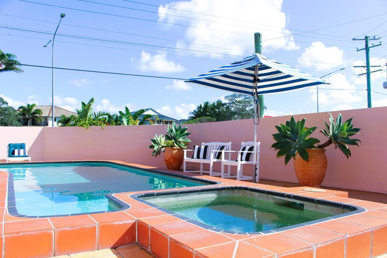 Camden Motor Inn Mermaid Beach Exterior photo